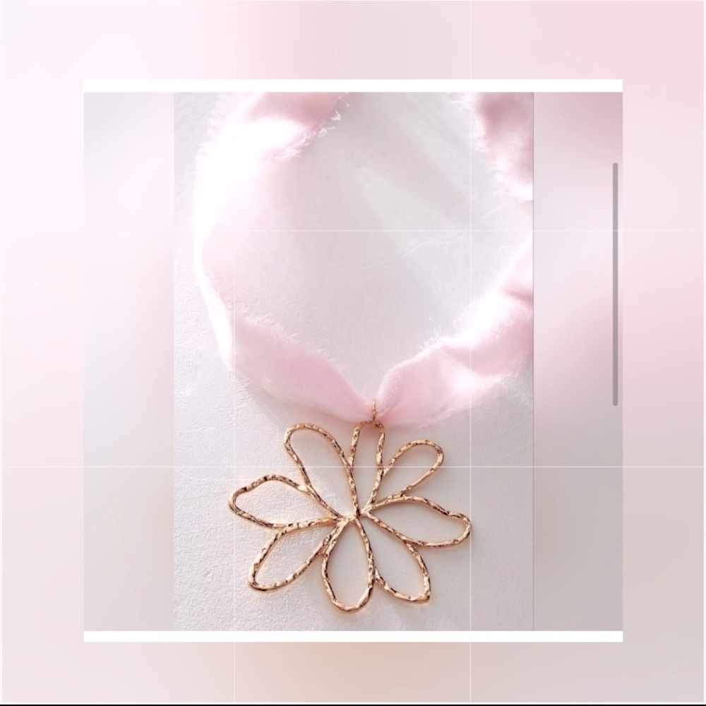 🎀NWT FP Sold Out Pink Annabelle Choker Ribbon Necklace Beautiful!🥰 - Picture 3 of 8